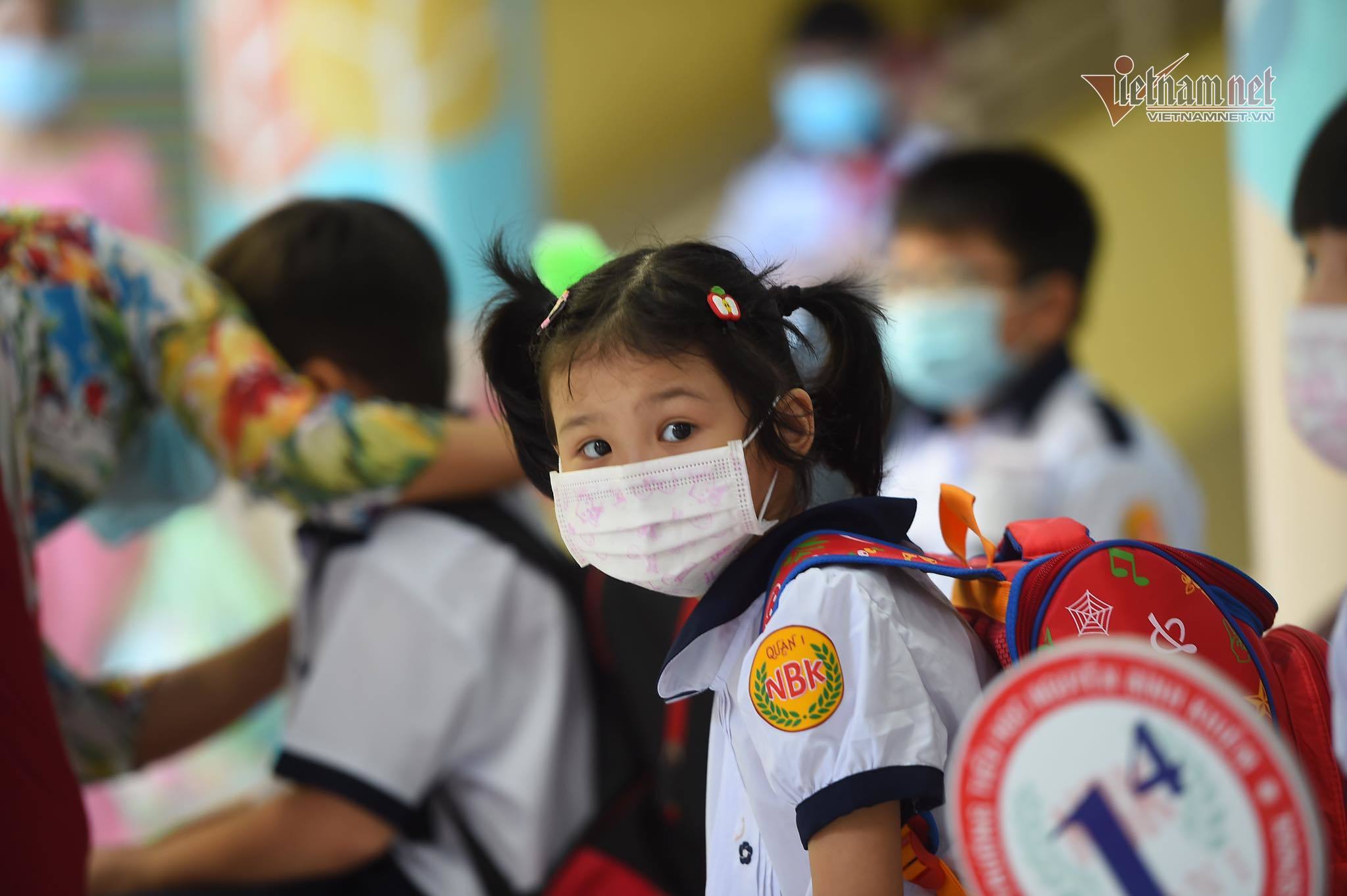 Hơn 38.000 thầy trò mắc Covid-19, TP.HCM đối mặt thiếu giáo viên