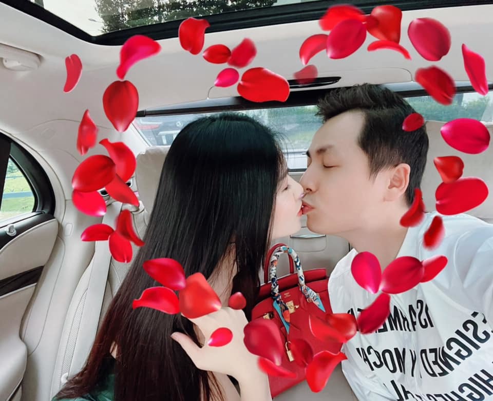 'Tan chảy' với lời mật ngọt sao Việt gửi 'một nửa' ngày Valentine
