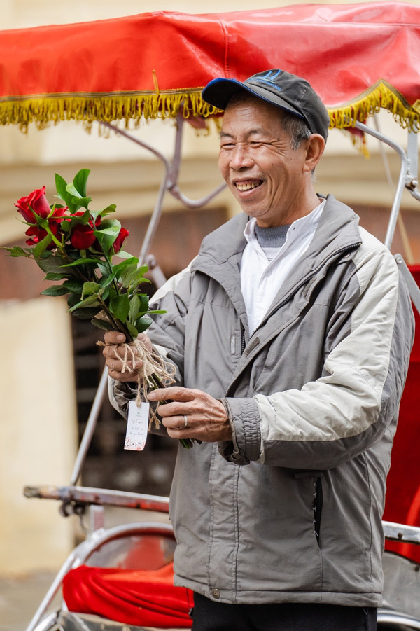 99.999 bông hồng tặng người Hà Nội ngày lễ Tình nhân