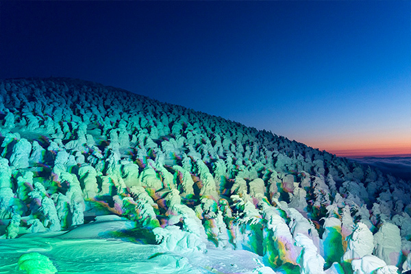 Bí ẩn trên đỉnh 'Tuyết quỷ' thu hút hàng ngàn du khách mỗi năm