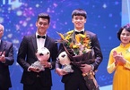 Midfielder Hoang Duc first time receives Golden Ball Awards