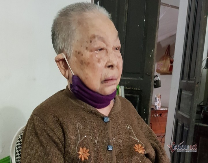 95-year-old woman donates pagoda to village