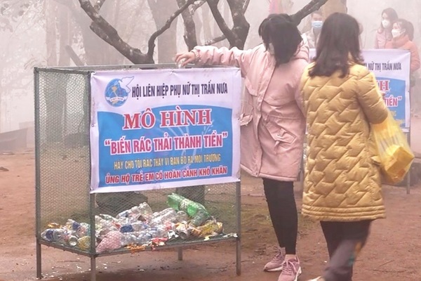 Độc đáo mô hình ‘biến rác thải thành tiền’ của phụ nữ Thanh Hóa