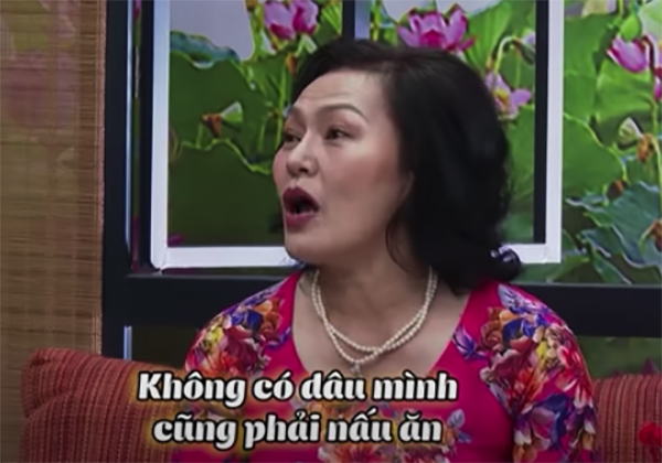 Con dâu lười, không biết nấu ăn, mẹ chồng nói một câu nức lòng