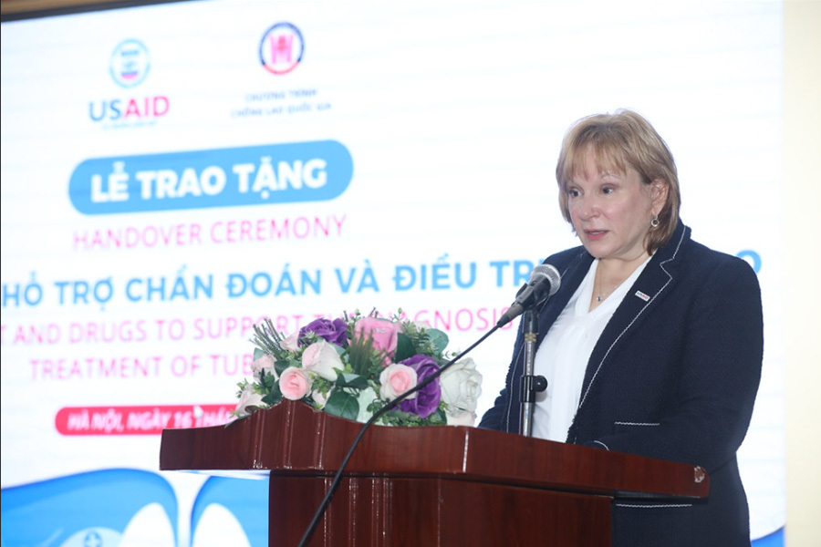 Mỹ trao tặng trang thiết bị phòng chống Covid-19 cho Tây Ninh
