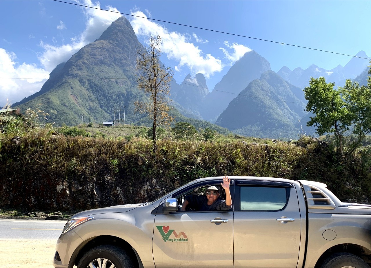 Nhóm bạn U70 'phượt' 6.000 cây số qua 32 tỉnh thành, thực hiện lời hứa 50 năm