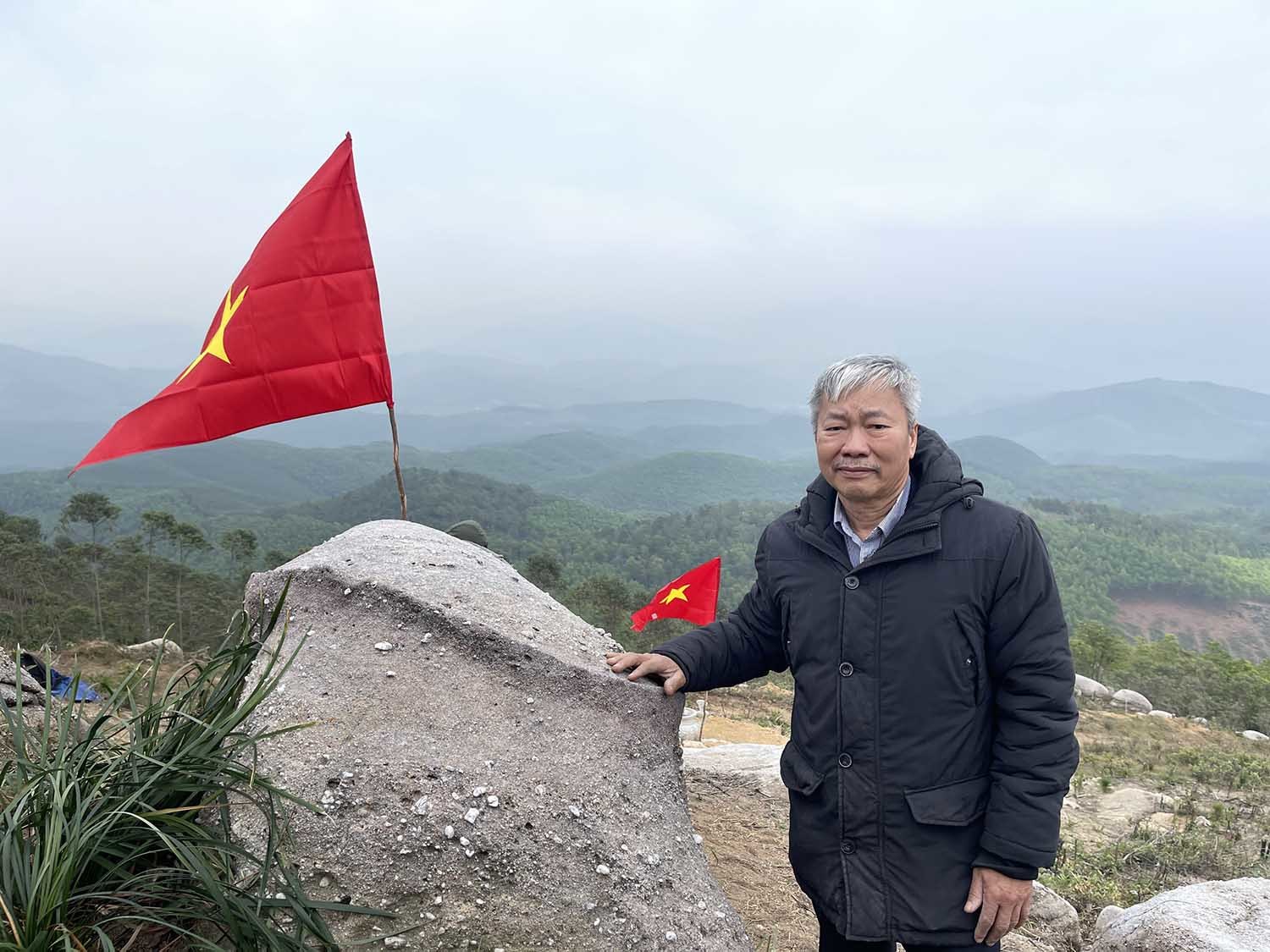 Cựu thuỷ thủ hơn 2 thập kỷ giữ rừng dưới chân núi Quạt Mo