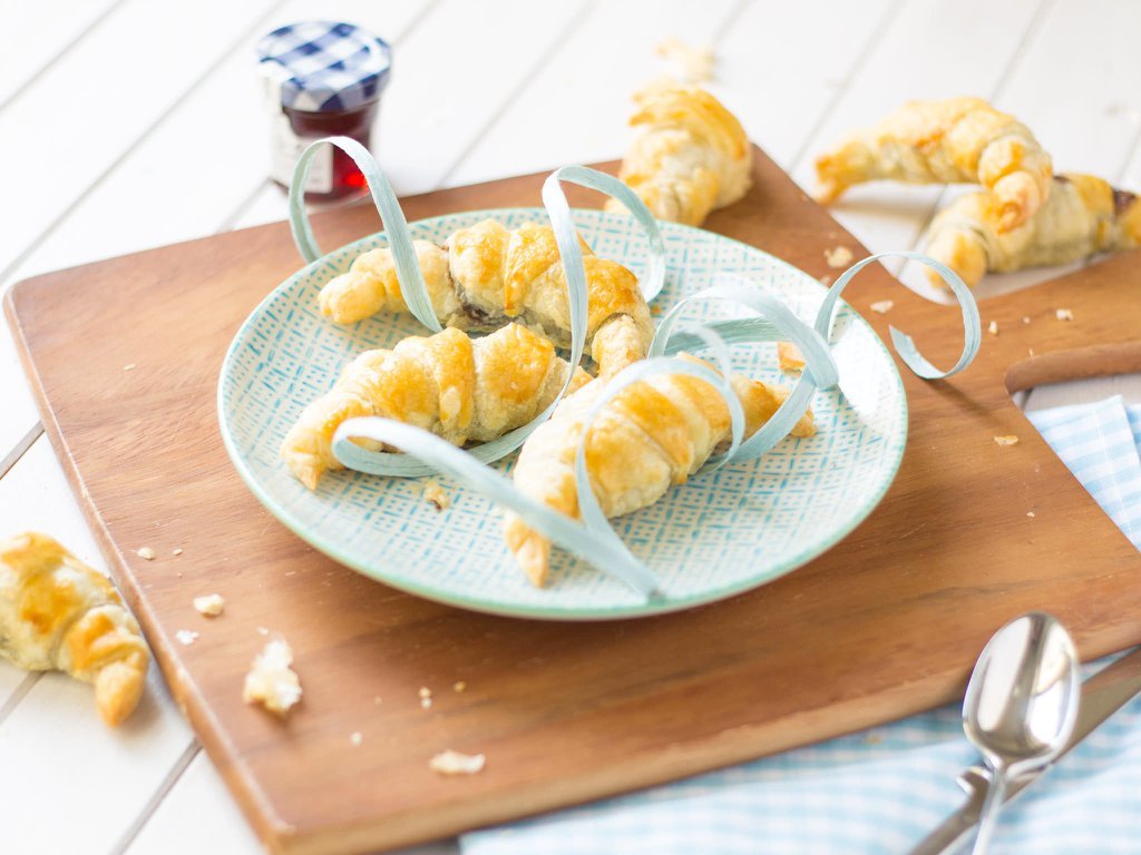 Cách làm bánh sừng bò nhanh cho bữa sáng