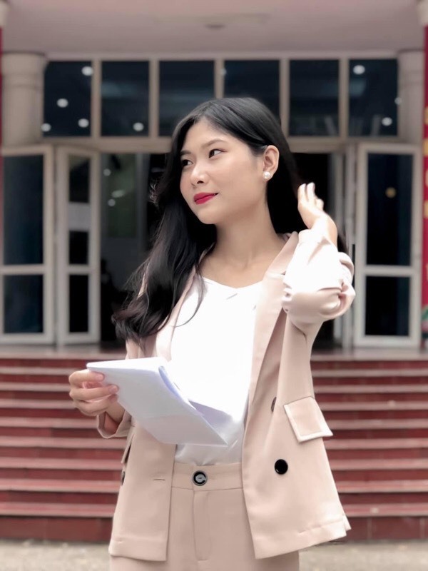Nữ MC của VTV có biệt tài giả giọng thi Miss World Vietnam 2022