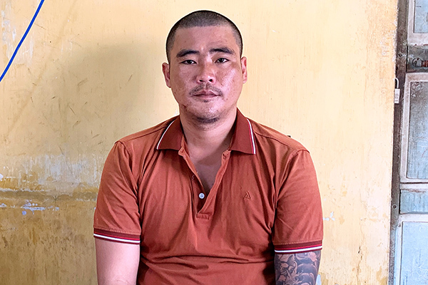 Khởi tố thanh niên nhậu say đánh chủ quán, gây thương tích cán bộ công an