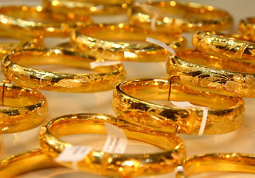 Súng nổ và lệnh trừng phạt: Vàng có thể lên 200 triệu/lượng