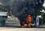 Đề nghị khen thưởng tài xế dũng cảm lái xe bồn đang cháy để cứu cây xăng