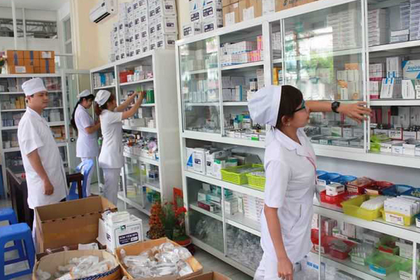 Bộ Y tế yêu cầu không tăng giá thuốc đột biến dịp Tết