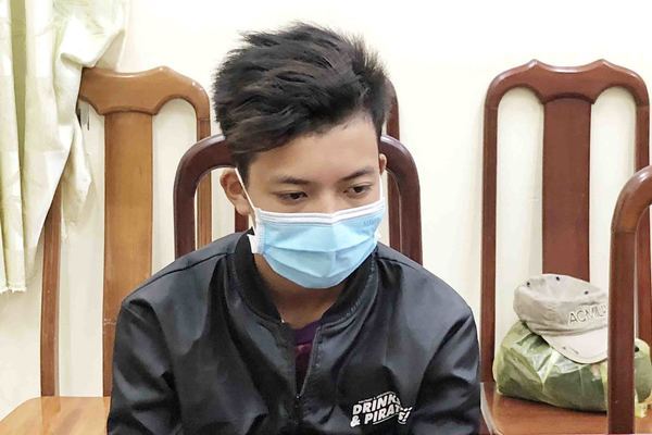 Thanh niên 17 tuổi giết cụ ông hàng xóm cướp tiền