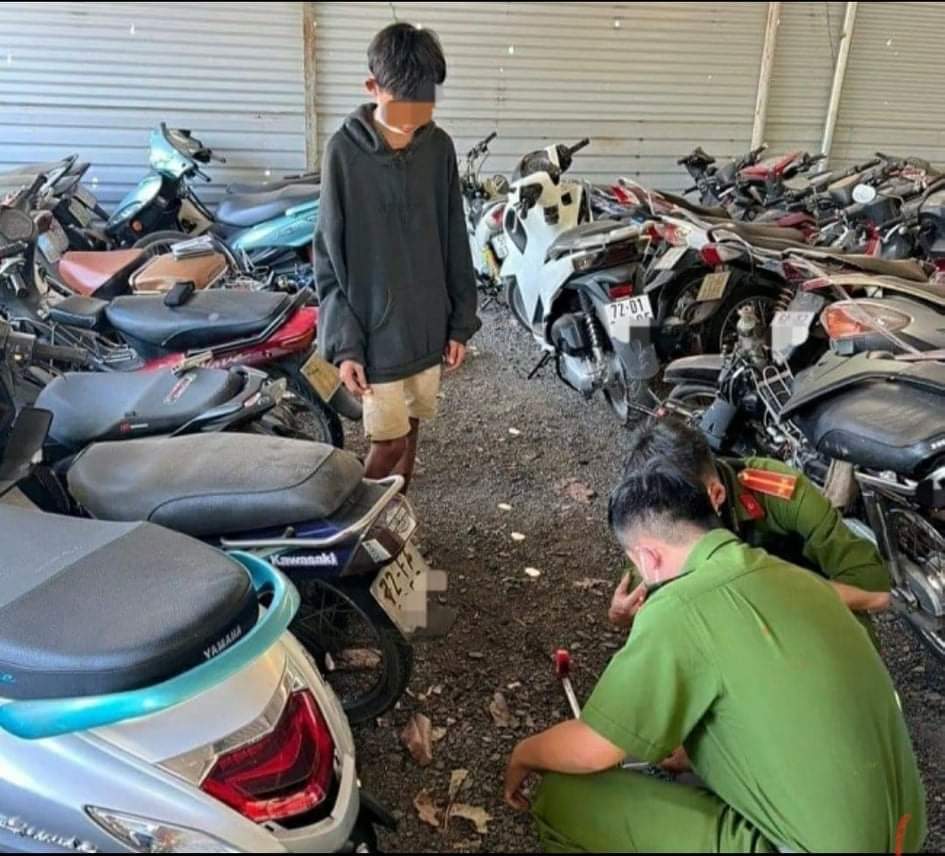 Hai thiếu niên liều lĩnh đột nhập kho tang vật đội CSGT để trộm cắp