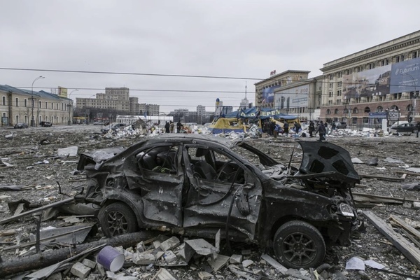 Lính dù Nga đáp xuống Kharkiv, giao tranh ác liệt với quân Ukraine