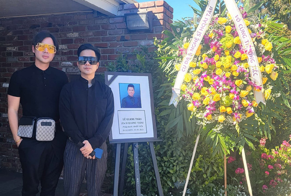 Gia đình, đồng nghiệp tại Mỹ đau xót tiễn đưa ca sĩ Quang Toàn