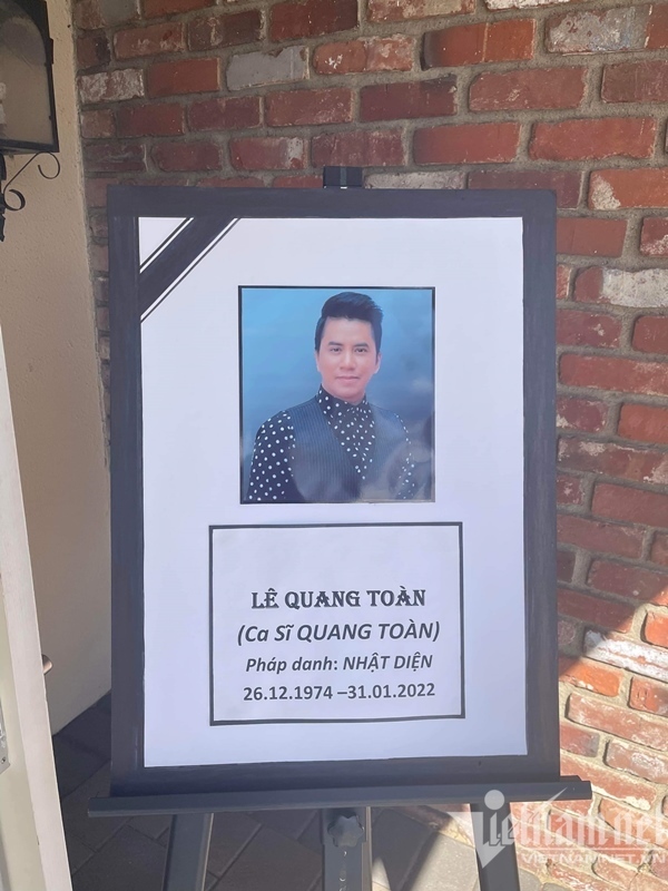 Gia đình, đồng nghiệp tại Mỹ đau xót tiễn đưa ca sĩ Quang Toàn
