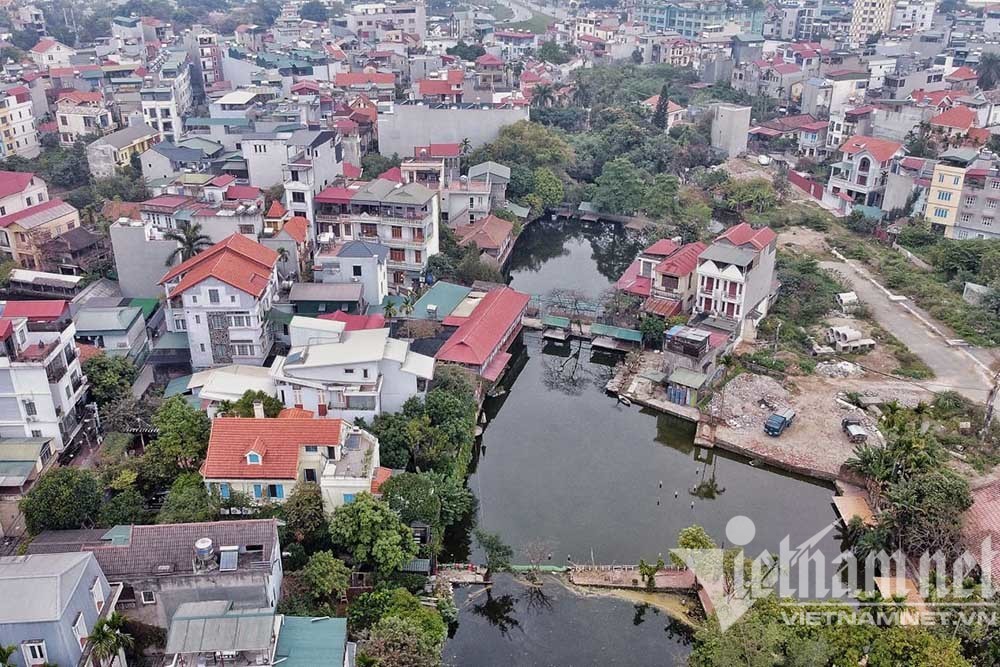 Hình ảnh 2 hồ ở Hà Nội nhìn từ trên cao, sắp bị lấp mà 'đau đớn lòng'