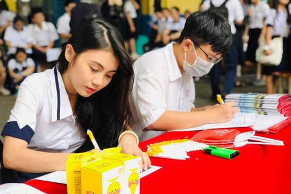 Nắm bắt cơ hội trúng tuyển đại học bằng học bạ