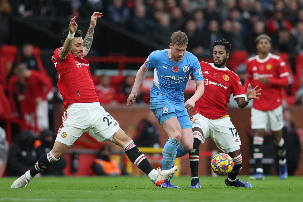 Man City vs MU: Quỷ đầu hàng