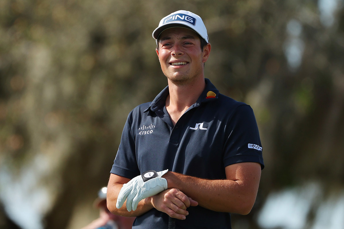 Viktor Hovland mất ngôi đầu giải golf Arnold Palmer