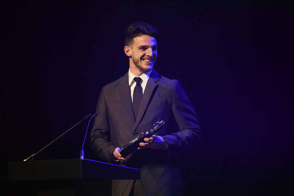 Man City phá đám MU trong vụ Declan Rice
