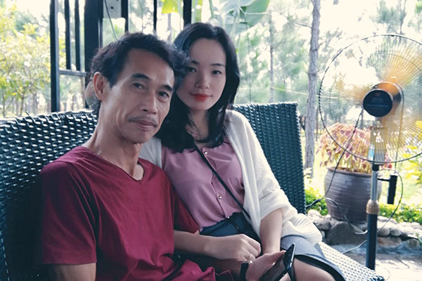 NSƯT Phú Đôn đưa vợ kém 25 tuổi đi hâm nóng tình cảm