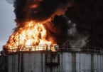 Trúng tên lửa Ukraine, kho xăng dầu ở Lugansk cháy dữ dội