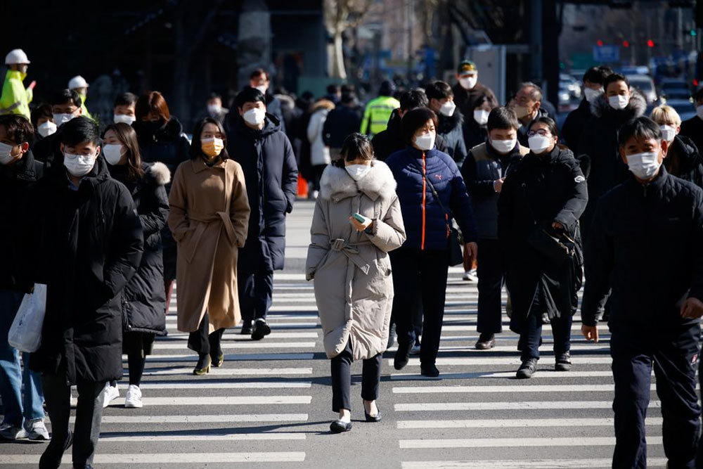 Thế giới tiến sát mốc 450 triệu người nhiễm, Hàn Quốc nới quy định chống Covid-19