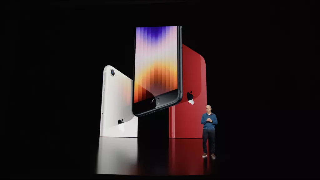 iPhone SE 2022 giá rẻ ra mắt, chip mạnh ngang iPhone 13