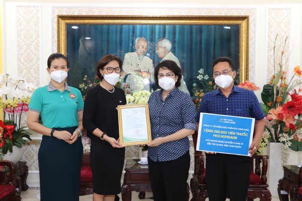FPT Long Châu tặng người nghèo 200.000 viên thuốc Monupiravir trị Covid-19