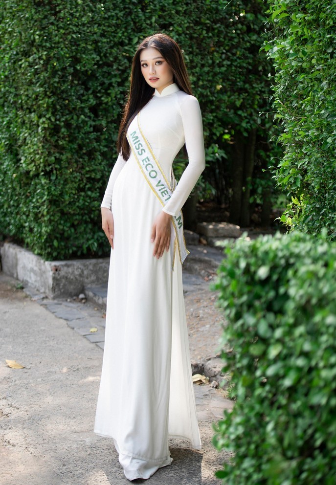 Tran Hoai Phuong competes at Miss Eco International 2022