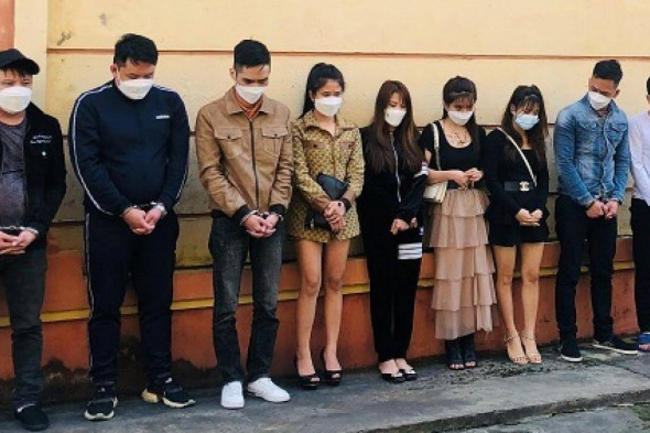 12 nam nữ 'chơi' ma túy, bay lắc điên cuồng trong quán karaoke ở Lạng Sơn