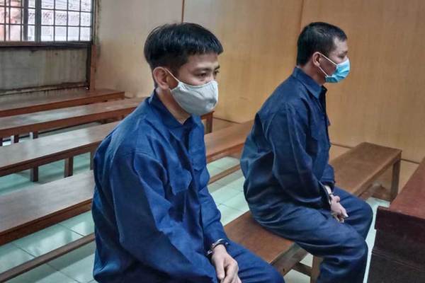 Lãnh án vì ‘cơm bưng nước rót’ cho nhóm người Trung Quốc
