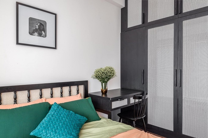 Indochine apartment brings a modern breath to make a lasting impression