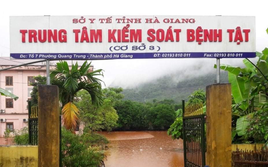 Hà Giang mua kit test Covid-19 Việt Á giá hơn 500.000 đồng