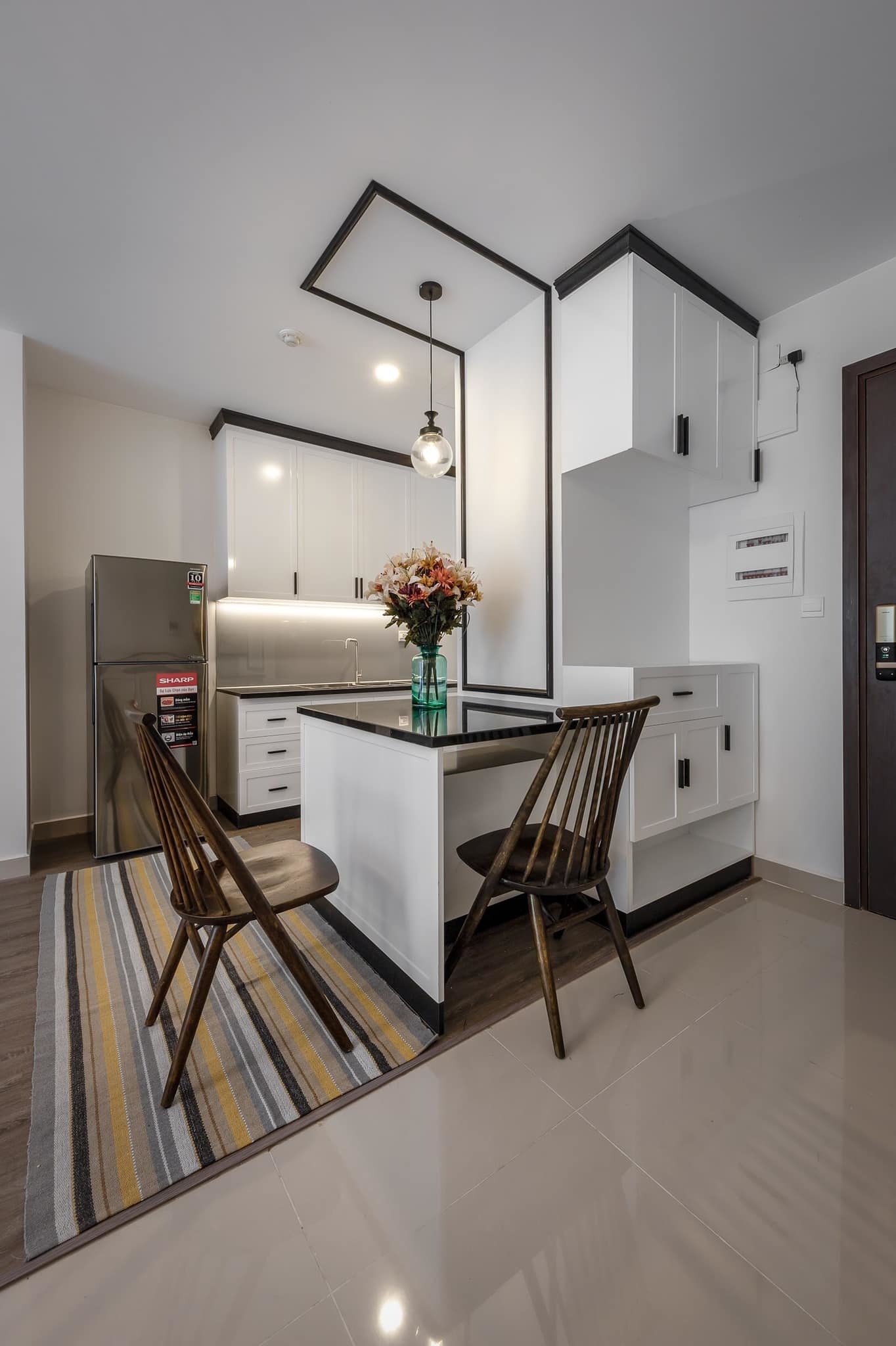 Indochine apartment brings a modern breath, not groundbreaking but making a lasting impression