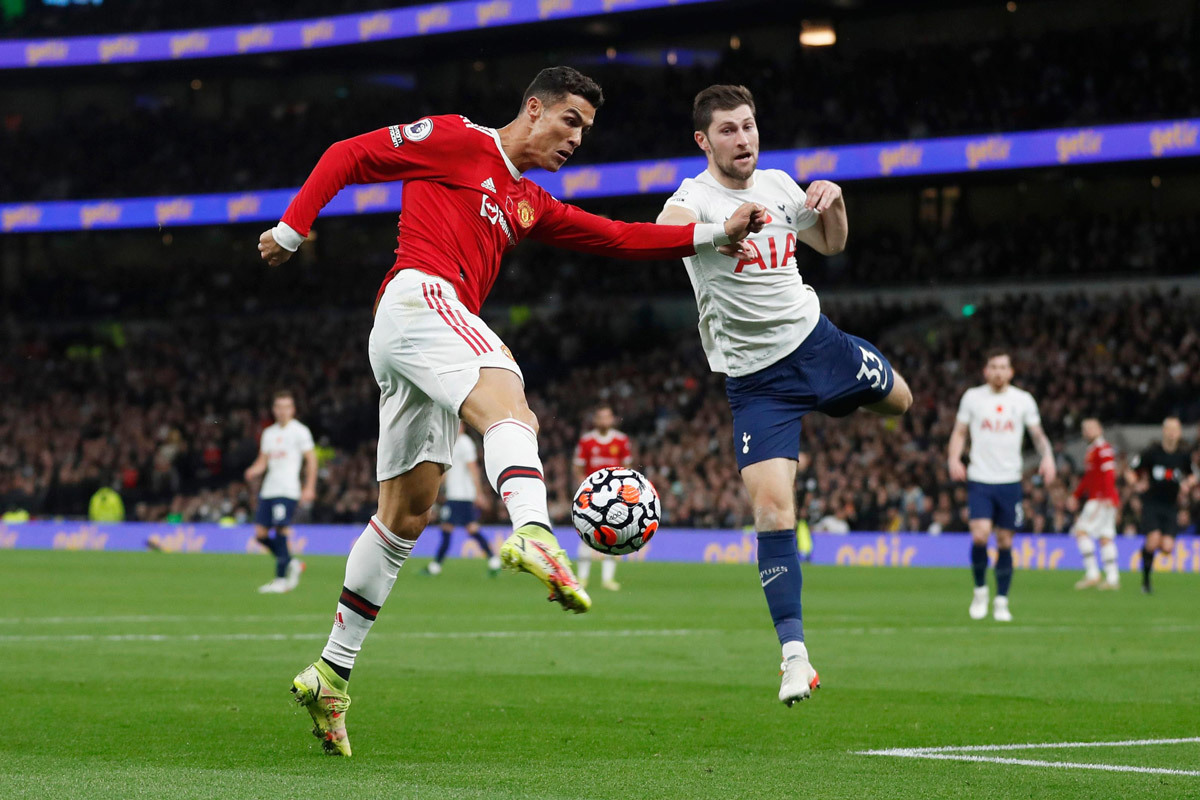 MU đấu Tottenham: Hãy là chính mình, Ronaldo!