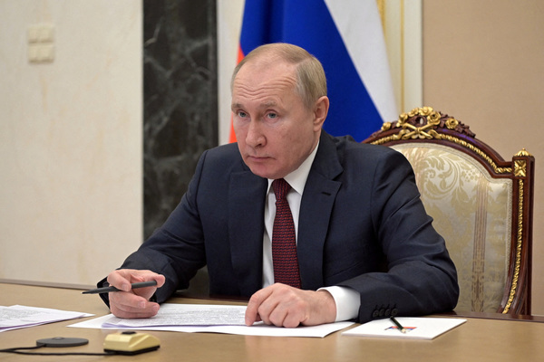 Ông Putin cáo buộc Ukraine vi phạm luật nhân đạo quốc tế