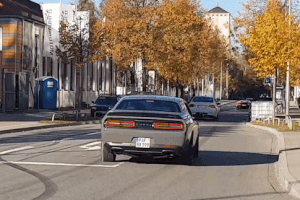 The BMW has an embarrassing cornering screen when marching with supercars