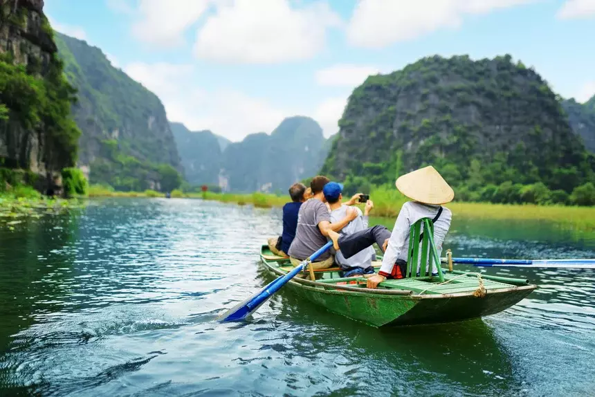 Sát ngày mở cửa chưa xong chính sách: Yêu cầu Bộ Y tế sửa khẩn trương