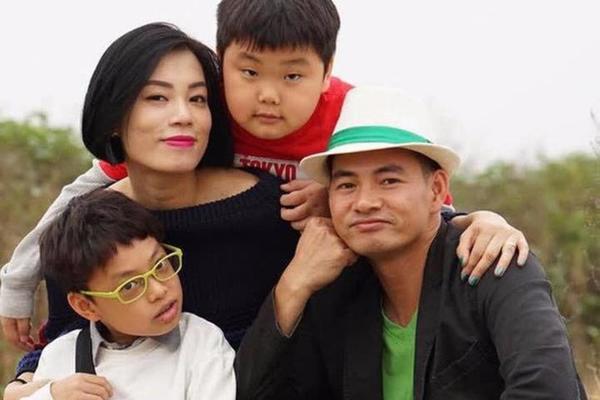 The wife of Meritorious Artist Xuan Bac: ‘I don’t use my children to ask for likes’
