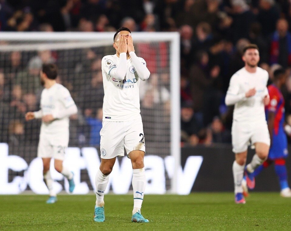 Man City bị chia điểm, Liverpool reo vui