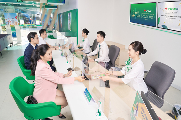 VPBank và AIA củng cố thêm thỏa thuận hợp tác phân phối bảo hiểm