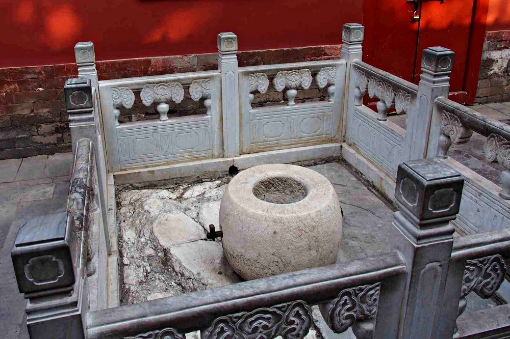 Vì sao không ai dám uống nước trong 72 chiếc giếng ở Tử Cấm Thành?