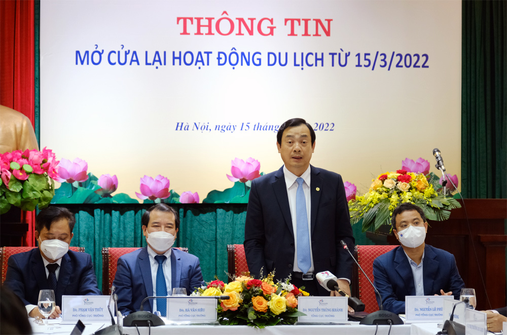 Mở cửa du lịch: Các bộ ngành, nghìn doanh nghiệp chỉ chờ Bộ Y tế