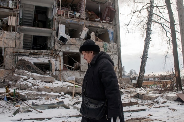 Devastation in the Ukrainian city after being bombarded 65 times a day