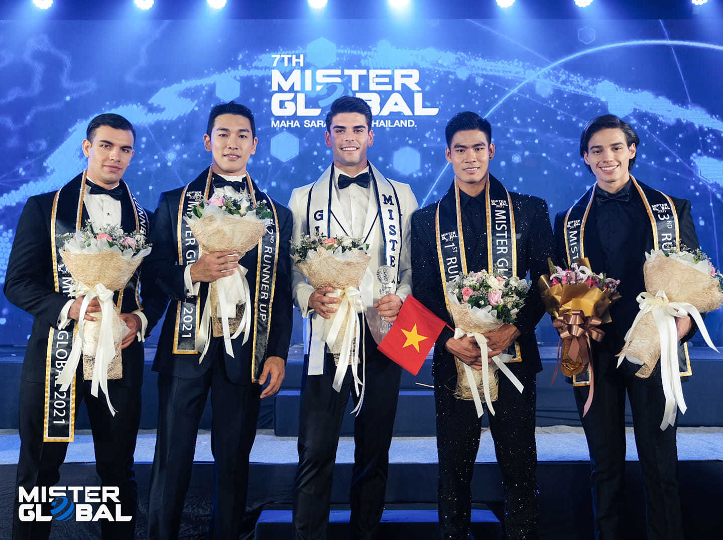 Having trouble in the final night, Danh Chieu Linh still won the Mister Global runner-up