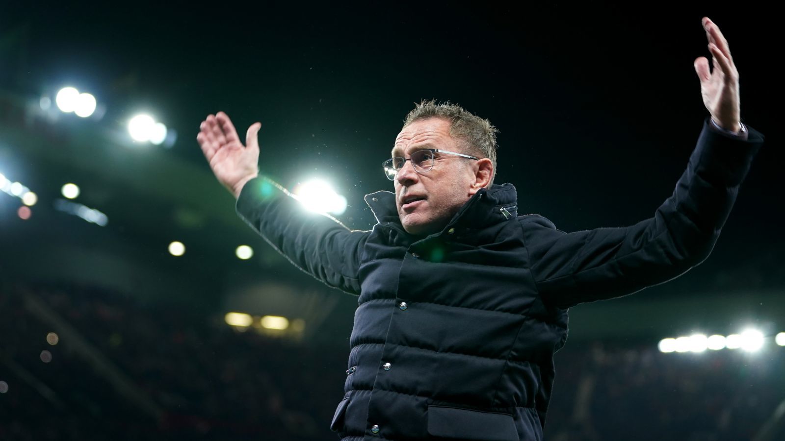 MU thua Atletico, HLV Rangnick mỉa mai trọng tài